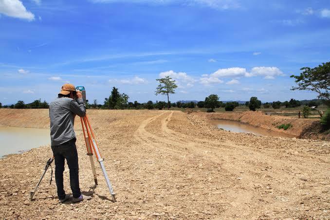 Landscape and terrain survey